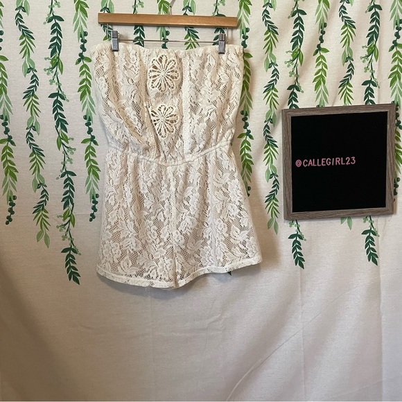 Three Hearts Pants - Size L Off White Romper A2